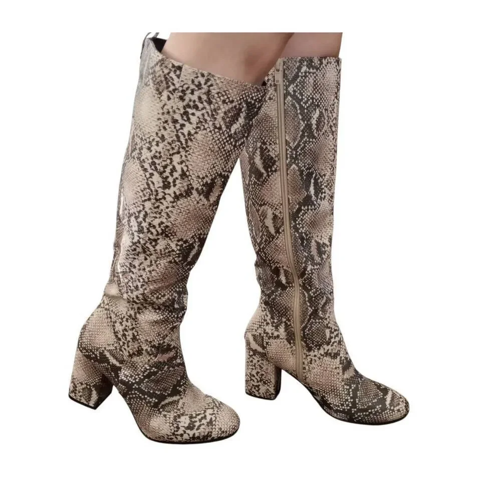 Qupid Snake Print Boots Taupe Sz.8 EUC.